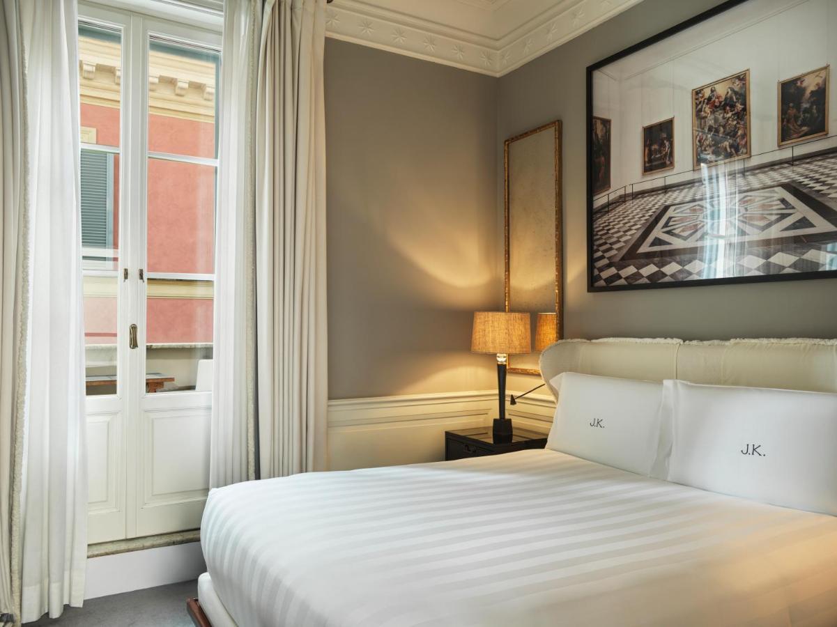 J.k. Place - The Leading Of The World Hotel Rom